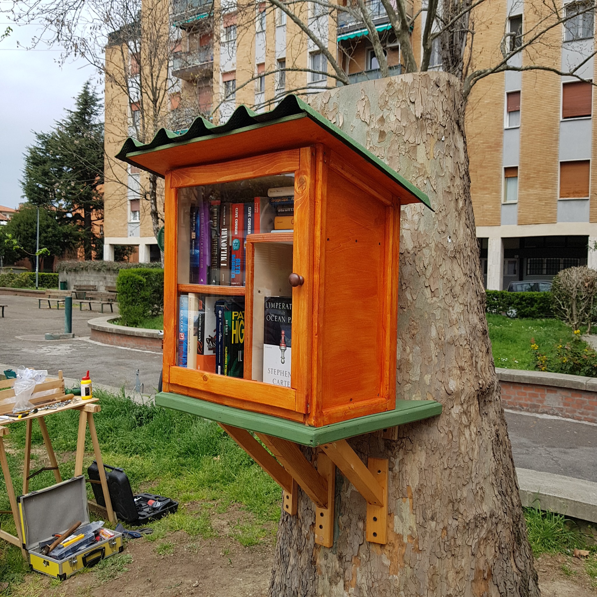 Proposta di collaborazione: realizzazione di una piccola libreria  all'aperto